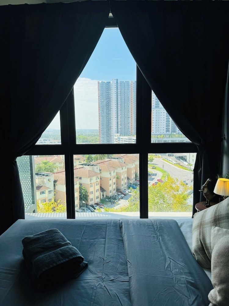 BKASTAYCATION KOTA WARISAN KLIA SEPANG FREE WIFI FREE NETFLIX Standard Studio Suite, Pool View 4