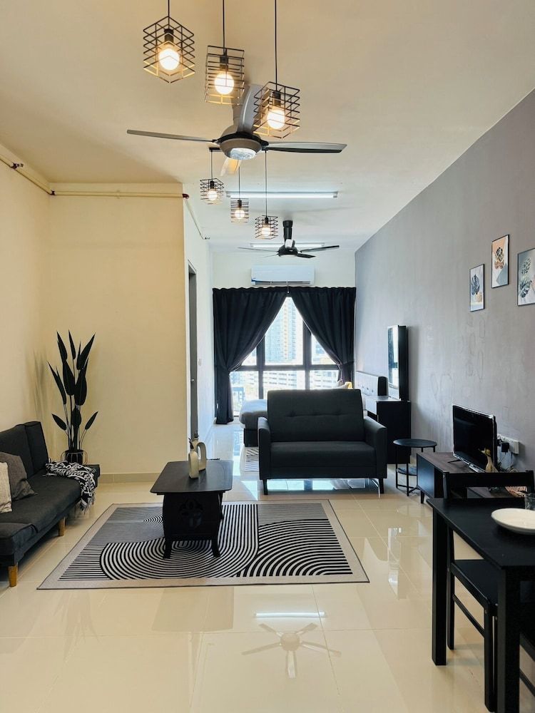 BKASTAYCATION KOTA WARISAN KLIA SEPANG FREE WIFI FREE NETFLIX Standard Studio Suite, Pool View 3