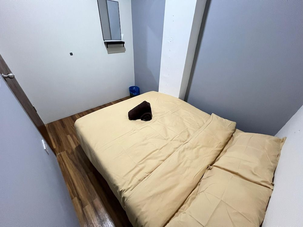 Afie Hostel KLIA Airport Transit Standard Double Room 5