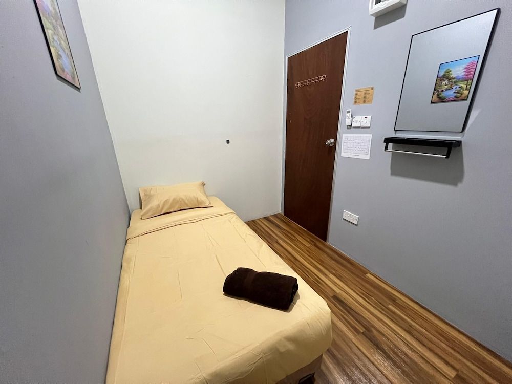 Afie Hostel KLIA Airport Transit 