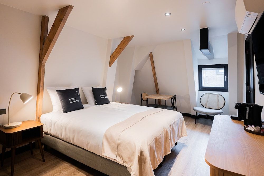 Limehome Amsterdam Leidsekruisstraat Comfort Queen Room 8