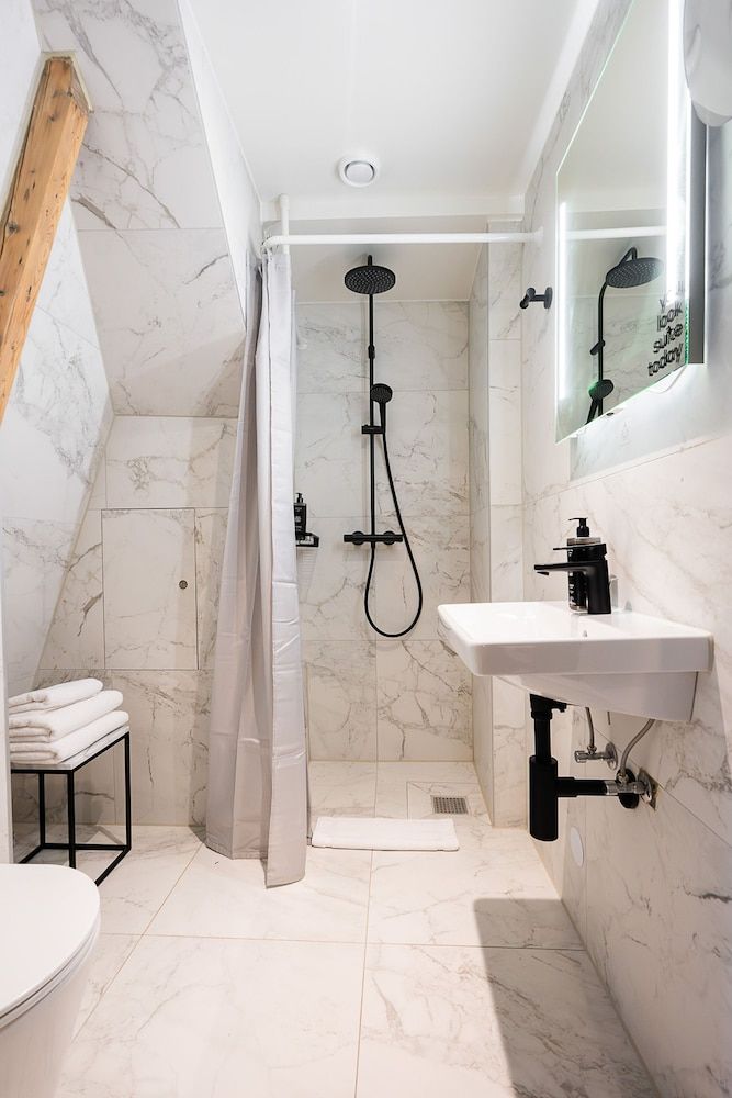 Limehome Amsterdam Leidsekruisstraat Comfort Queen Room 15