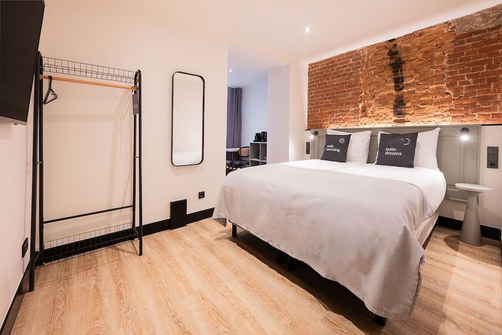 Limehome Amsterdam Leidsekruisstraat Comfort Queen Room 7