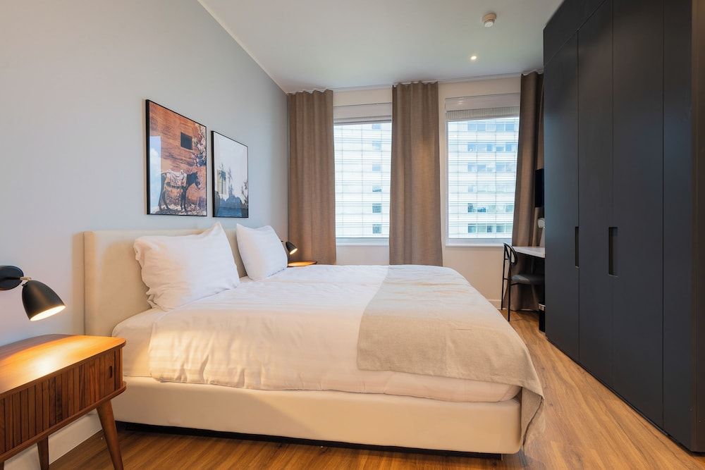 limehome Amsterdam Gatwickstraat Suite with Sofa Bed 3