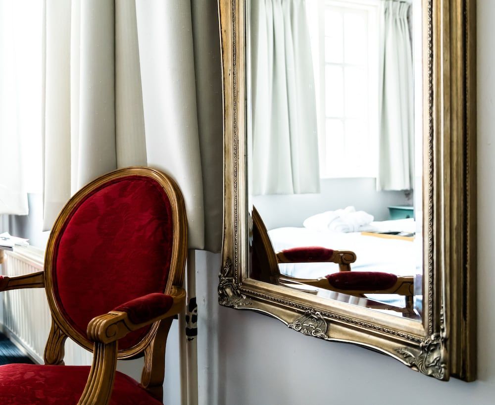 Rosalia's Menagerie InnUpstairs Double Room, 1 King Bed, Courtyard View 12