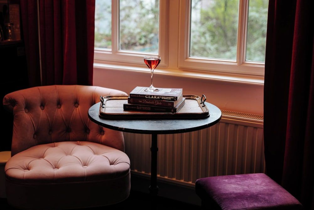 Rosalia's Menagerie InnUpstairs Double Room, 1 King Bed, Courtyard View 14