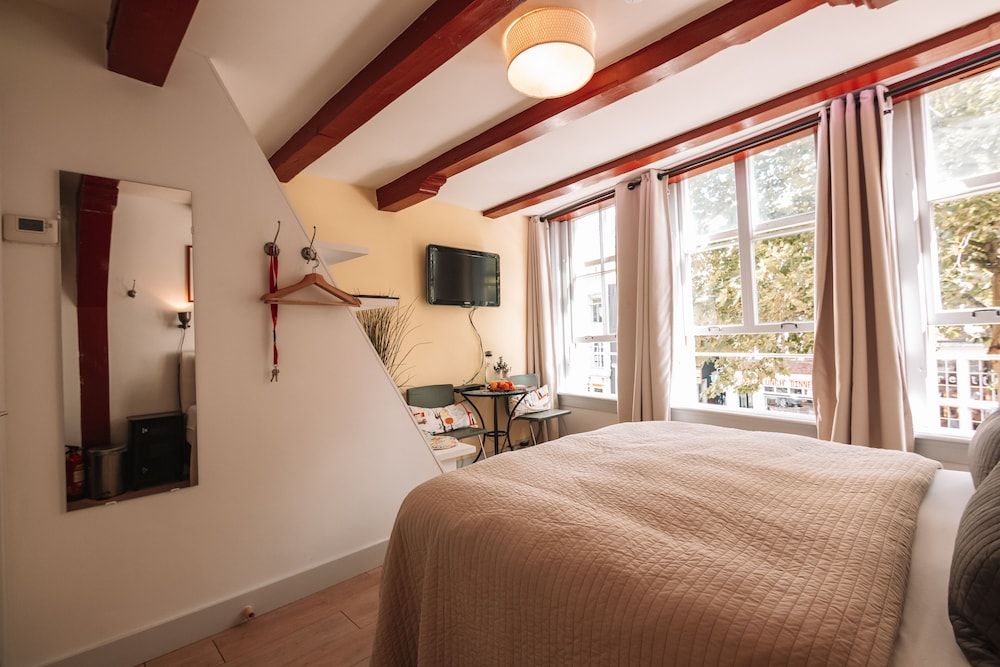 Sunflower Amsterdam Design Double Room, City View 10