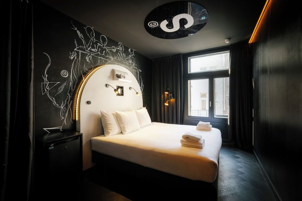 SUPPER Hotel