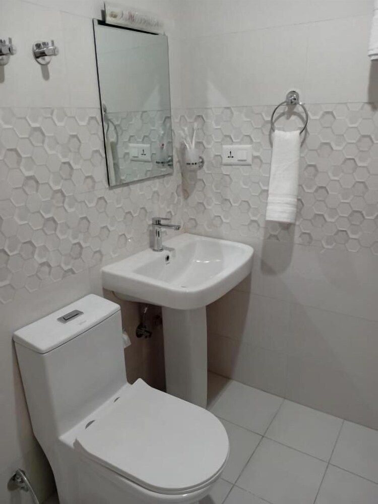 Hotel Sohum Family Room, Multiple Beds, Balcony, City View 4