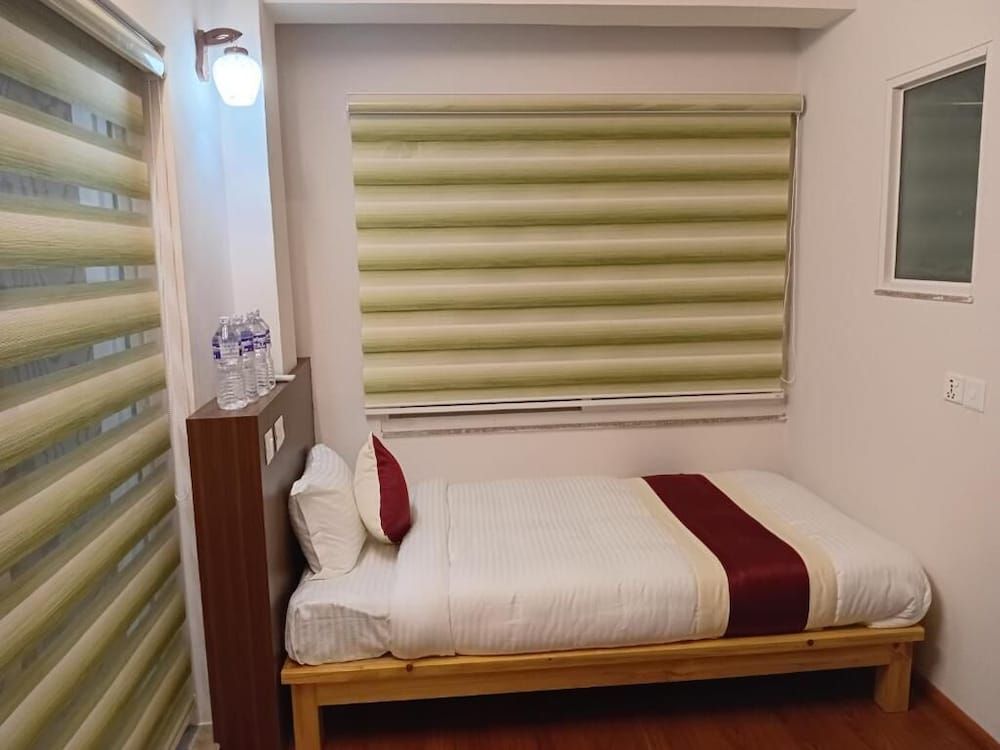 Hotel Sohum Family Room, Multiple Beds, Balcony, City View 2