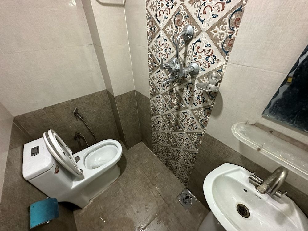 Hotel Yog Darshan Deluxe Room, 1 King Bed, Allergy Friendly 7