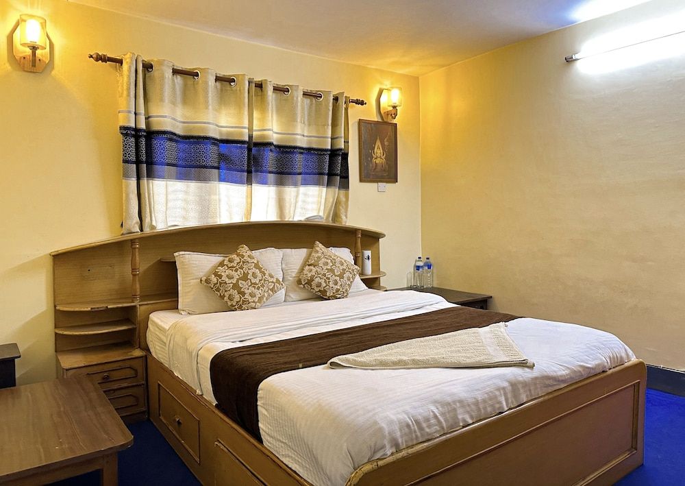 Hotel Yog Darshan Deluxe Room, 1 King Bed, Allergy Friendly 2