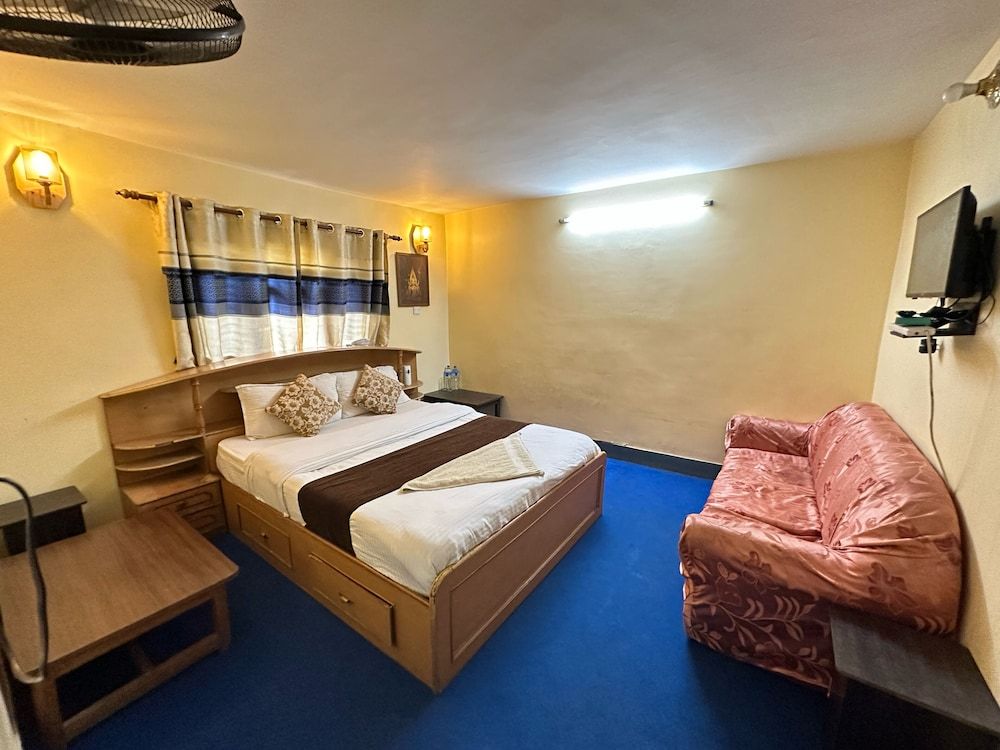 Hotel Yog Darshan Deluxe Room, 1 King Bed, Allergy Friendly 3