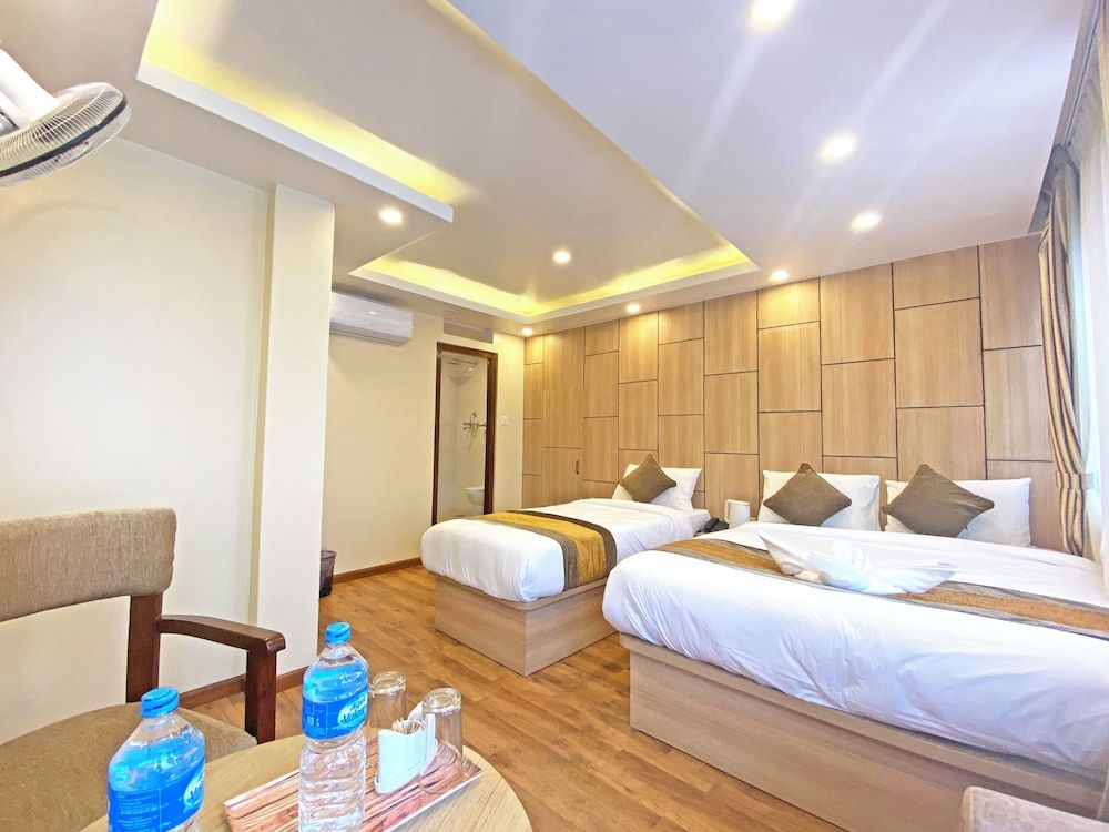 Hotel Airport Gurkha Deluxe Double or Twin Room, City View 3