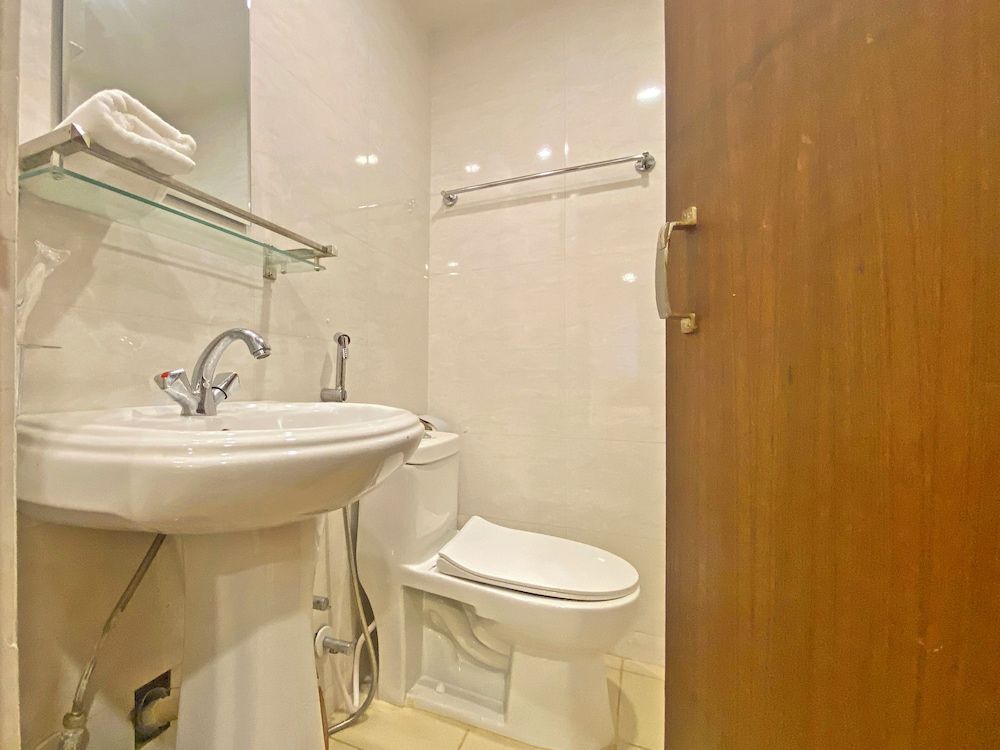 Hotel Airport Gurkha Deluxe Double or Twin Room, City View 15