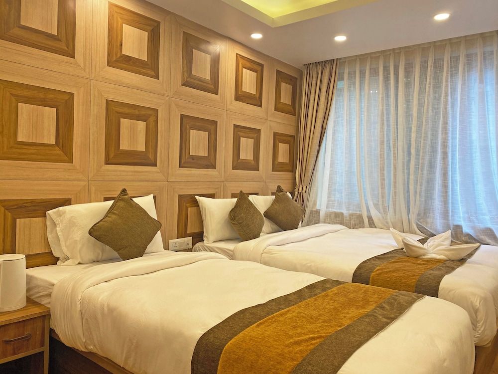 Hotel Airport Gurkha Deluxe Double or Twin Room, City View 9