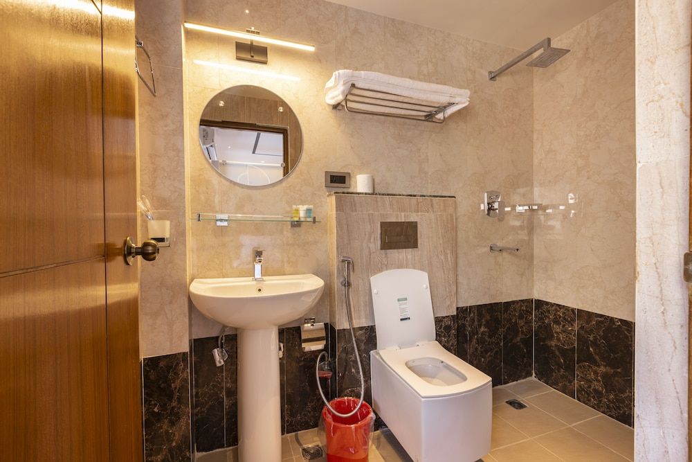 Ananta Home Deluxe Double Room 9