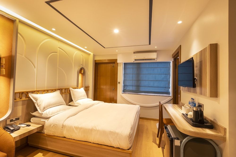 Ananta Home Deluxe Double Room 2