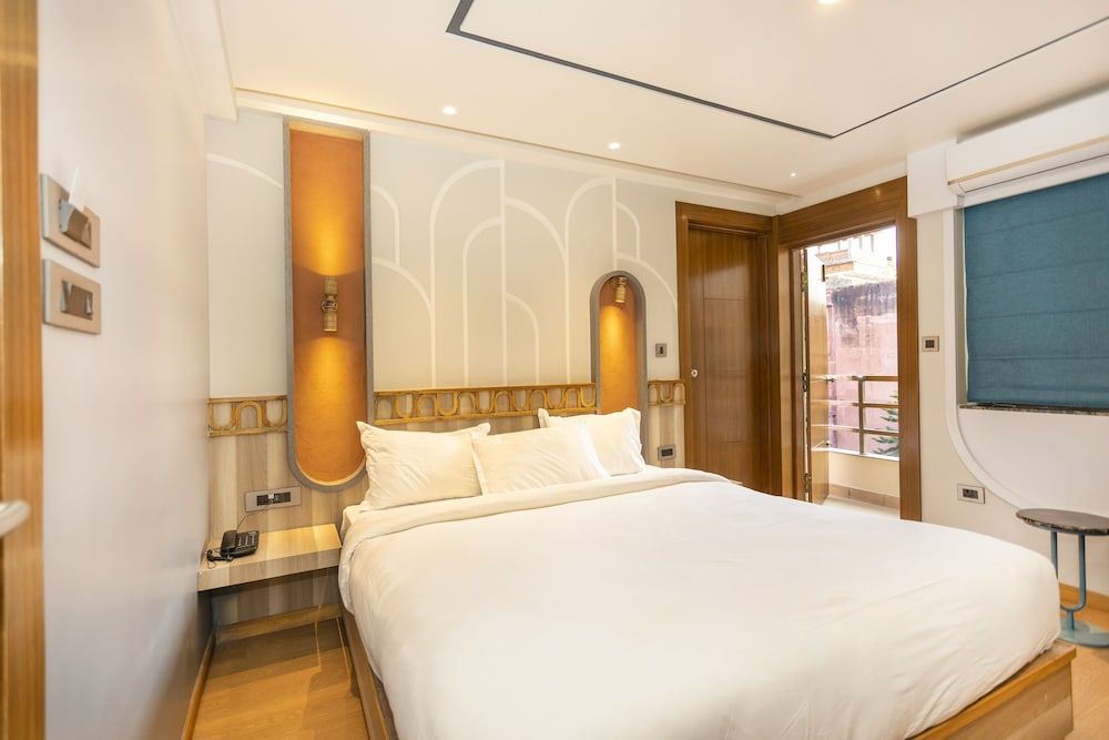 Ananta Home Deluxe Double Room 7