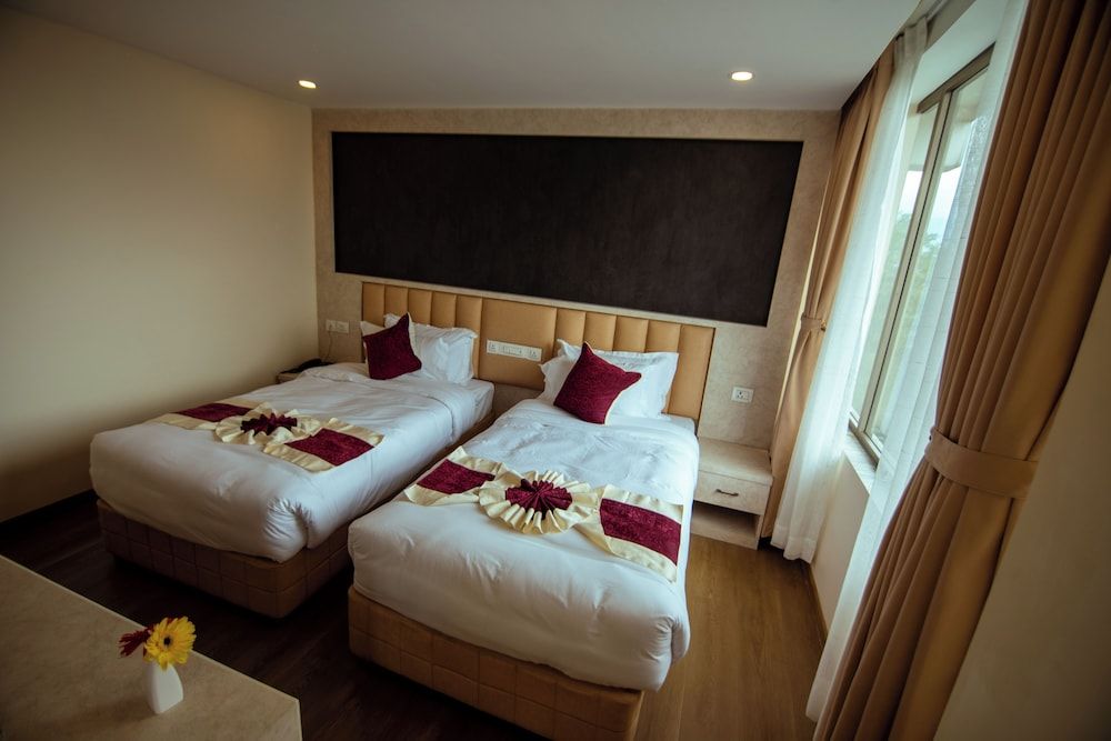 Hotel Black Diamond Deluxe Twin Room 2