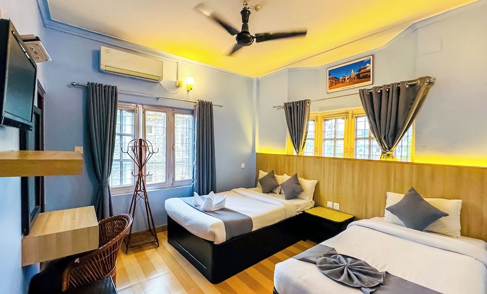 Hotel Rudrakshya Pokhara Deluxe Double Room, Mountain View 10