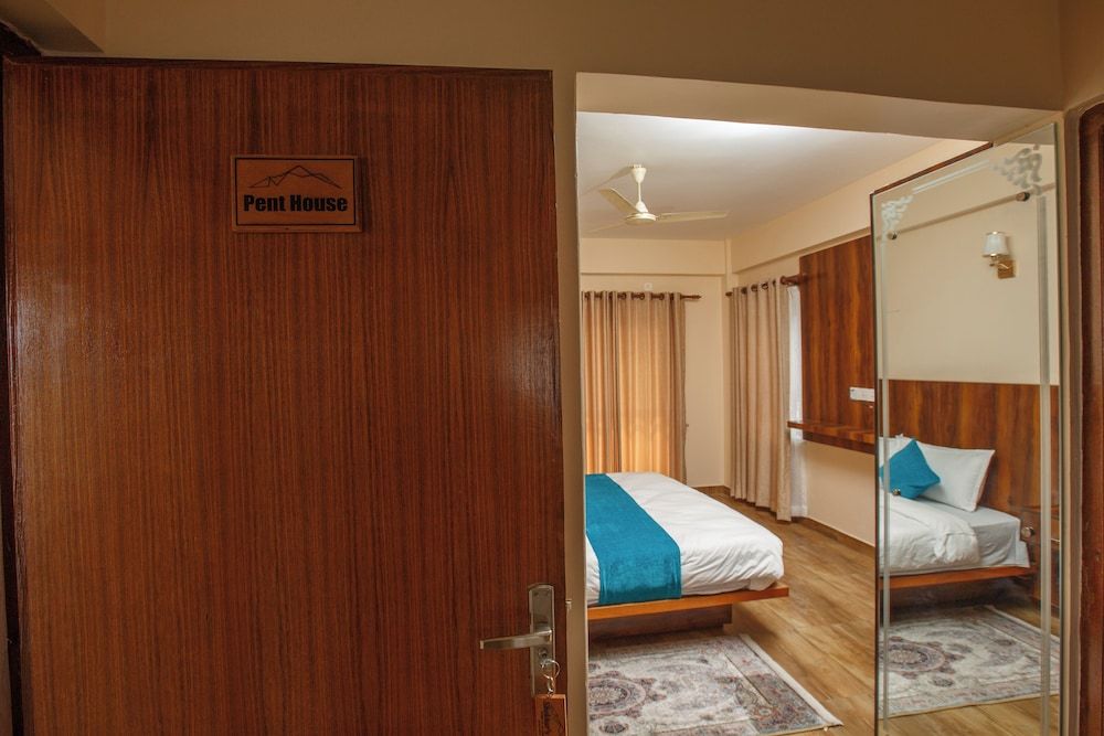 Shekhar's Place Double Room, Mountain View 8