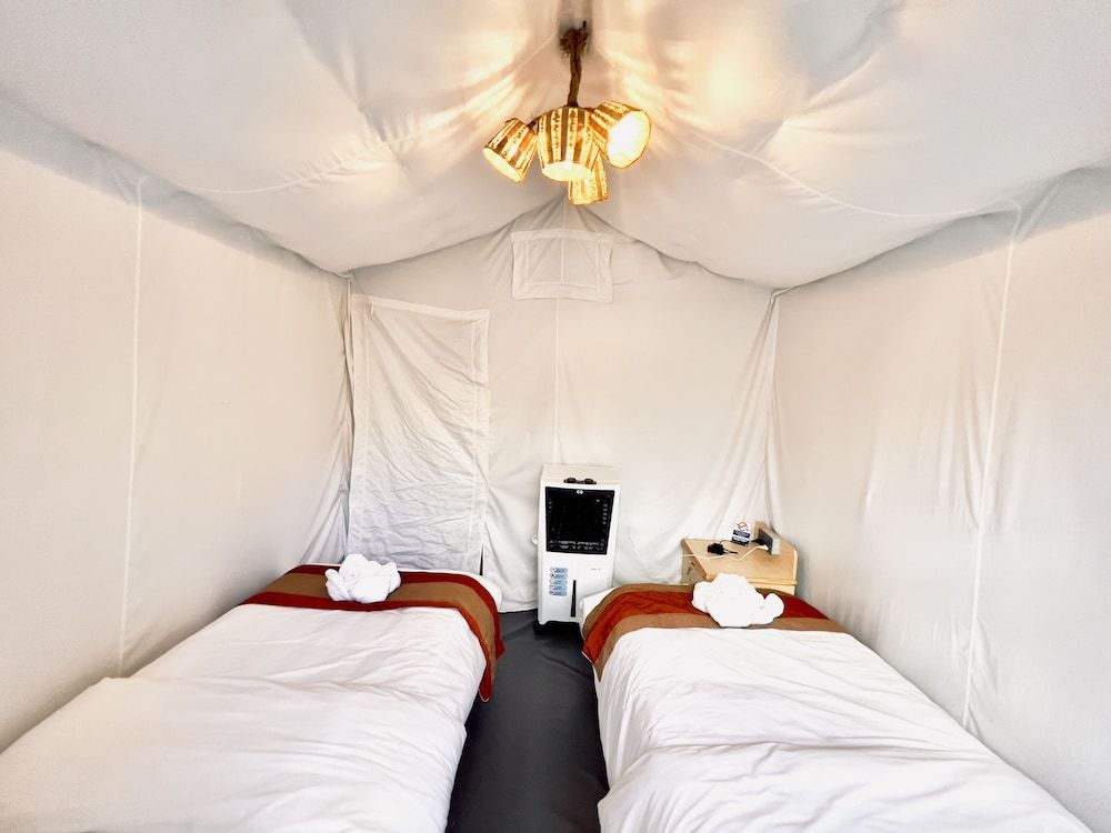 Deluxe Tent, 2 Twin Beds, Non Smoking