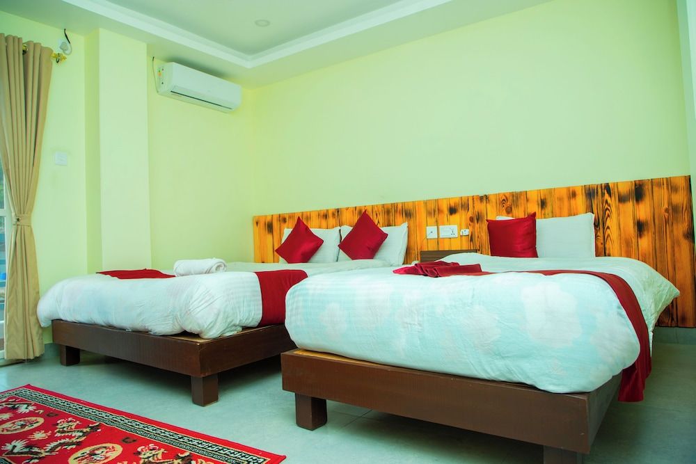 Hotel Pokhara Suites Deluxe Room