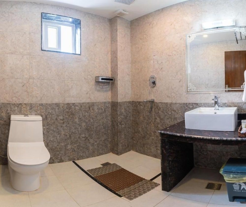 Pokhara Alpine and Springs Deluxe Triple Room 3