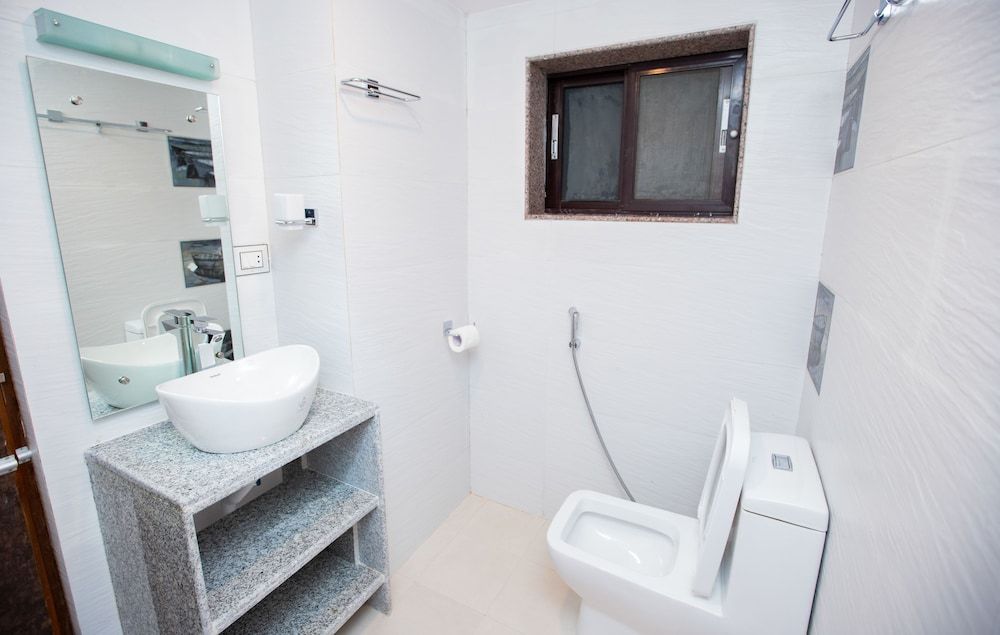 Hotel Visitors Inn, Pokhara Deluxe Double Room, 1 King Bed 9