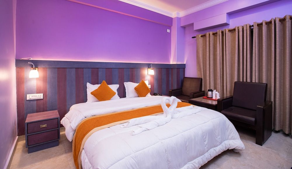 Hotel Visitors Inn, Pokhara Deluxe Double Room, 1 King Bed 3