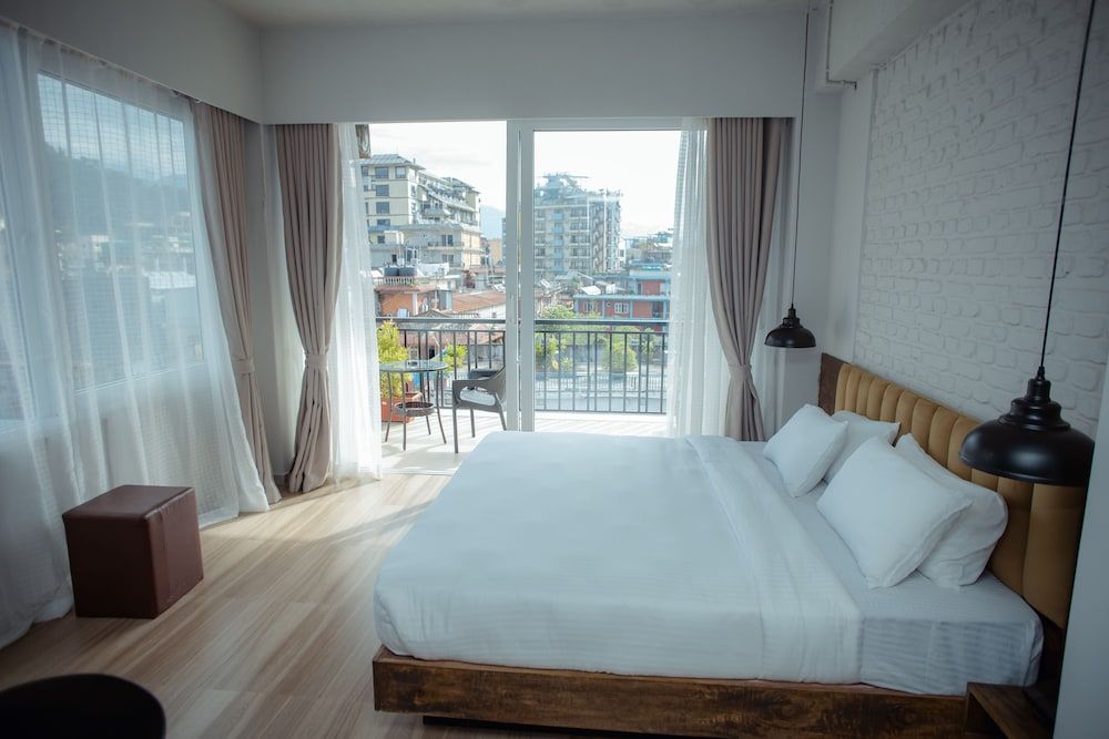 Deluxe Double Room, 1 Bedroom, Balcony, City View