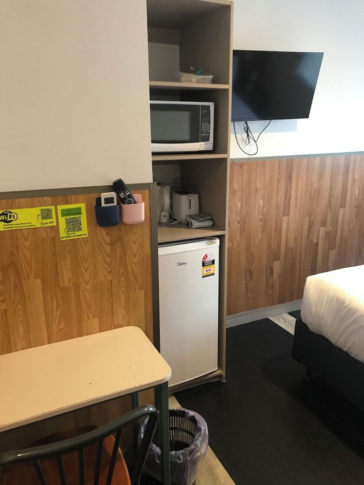 Conway Motel Basic Double Room 6