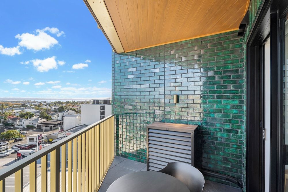 Greenhouse Apartments by Urban Rest One Bedroom Open Plan Apartment with Parking 2