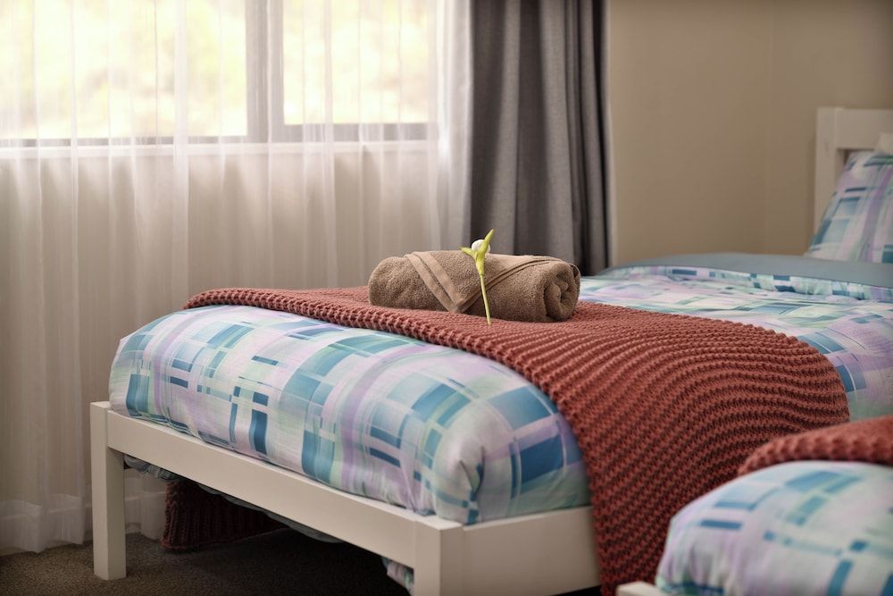 Economy, 1 Twin, 1 Bedroom, Courtyard View