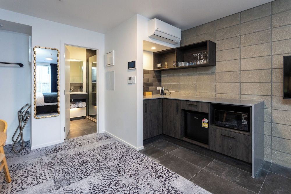 Arluxia Standard Studio 18