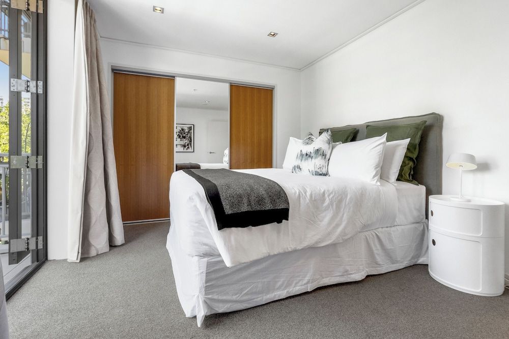Two Bedroom Apartment with Parking
