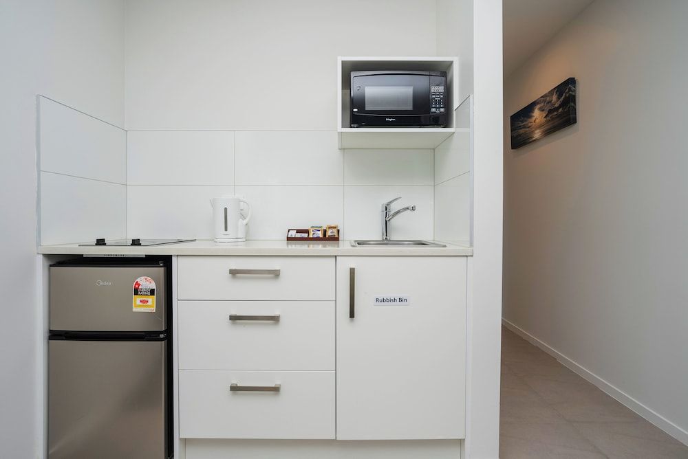 Yates Park Motel Standard Studio, Park View 5