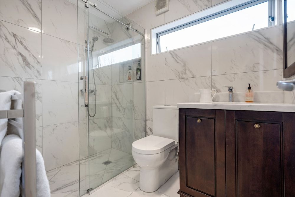 The Bays bed and Breakfast Deluxe Double Room, Kitchenette 2