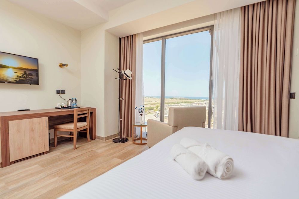 Kyriad Muscat Standard Room, Multiple Beds 2