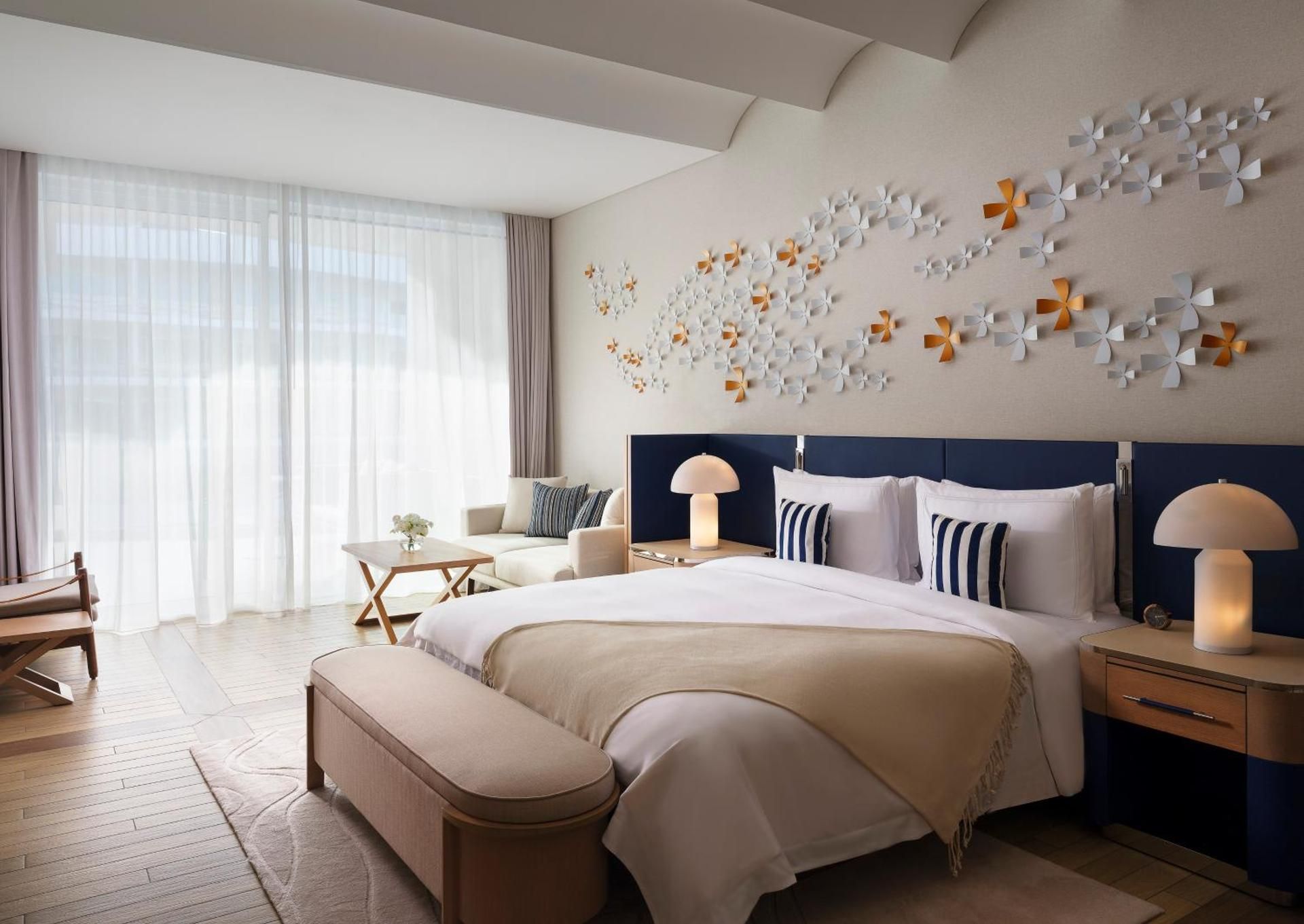 John Jacob Astor Two-Bedroom Suite with Balcony and Sea View