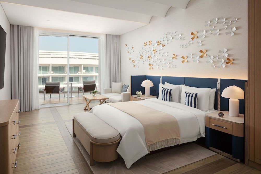 The St. Regis Al Mouj Muscat Resort Deluxe Room, 1 King Bed, Pool View 3