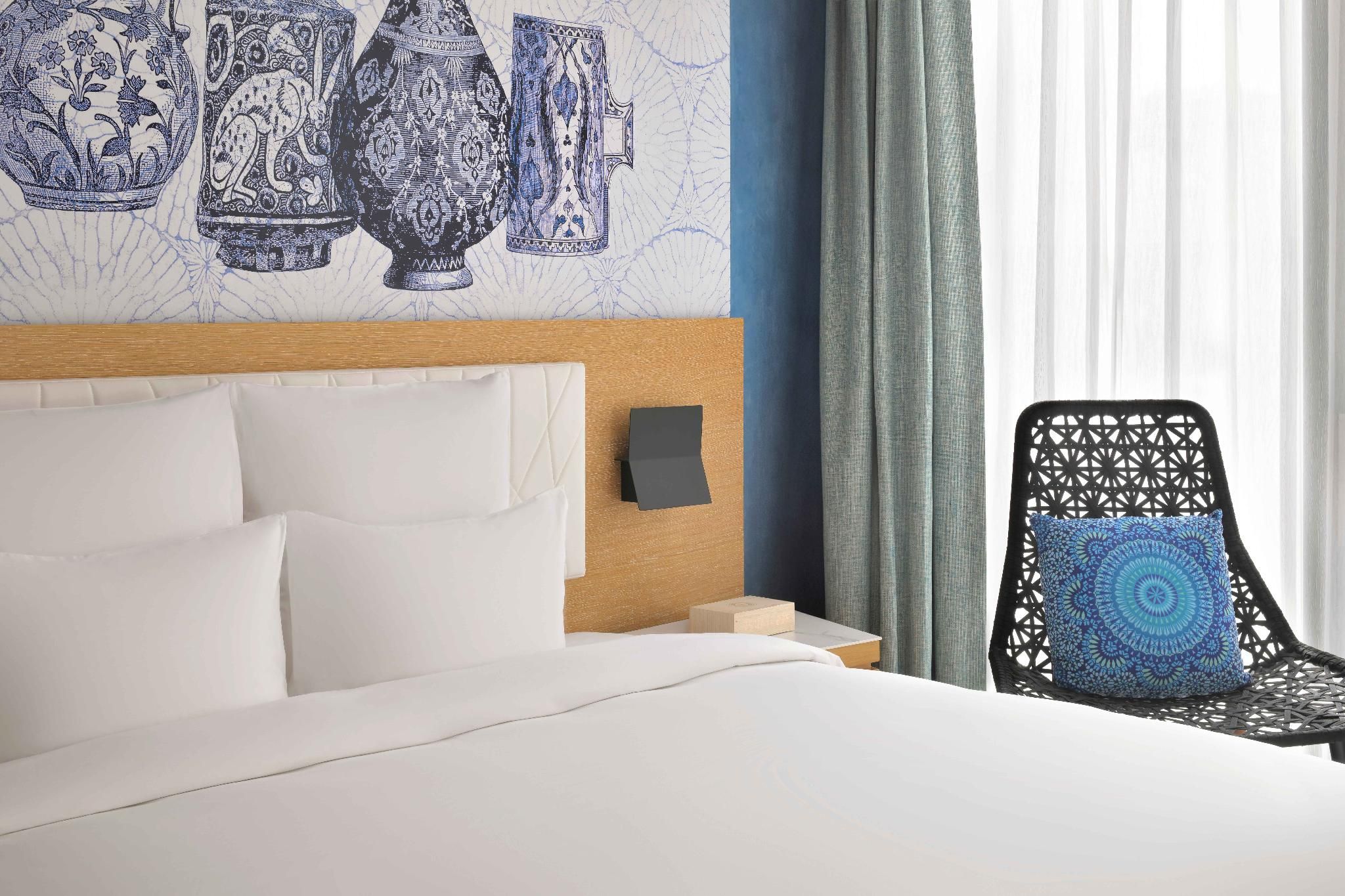 Superior Accessible Room with 1 King Bed, City View