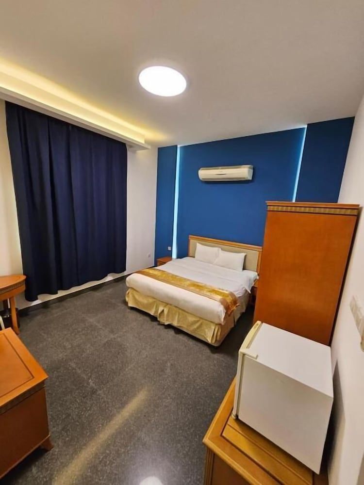 Safeer International Hotel Junior Studio Suite, 1 Bedroom, Kitchen, City View 3