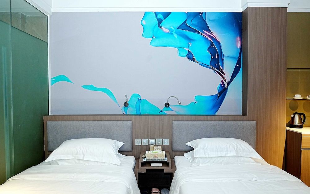 Pristinehotel Deluxe Twin Room 2