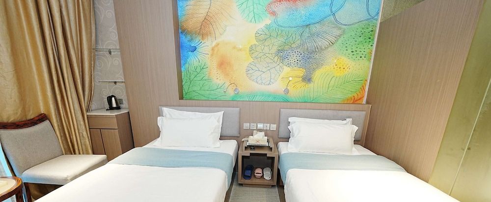 Pristinehotel Deluxe Twin Room 6