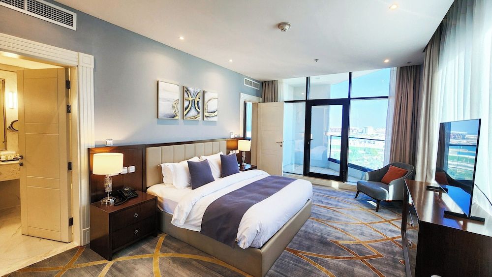 Sherao Hotel Grand Suite, City View 3