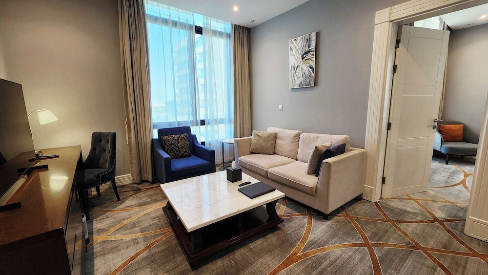 Sherao Hotel Grand Suite, City View 4