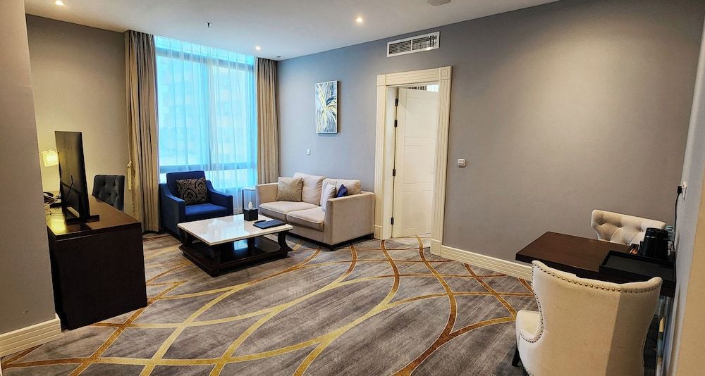 Sherao Hotel Grand Suite, City View 5