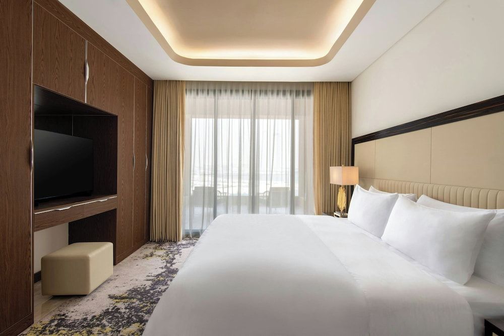 Agora, Doha, Autograph Collection Premium Suite, 1 Bedroom, Non Smoking, Partial Sea View